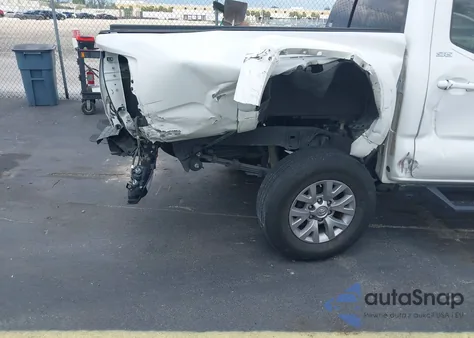 2019 Toyota Tacoma Sr5 V6 z USA, uszkodzony, nr VIN 3TMAZ5CN6KM100957